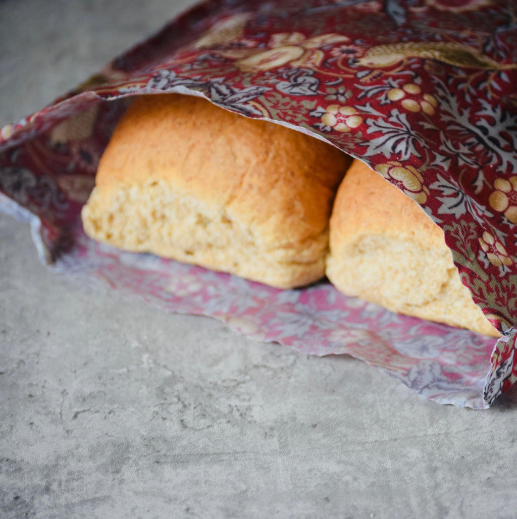 THE Bread Bag- William Morris Strawberry Thief (Red)