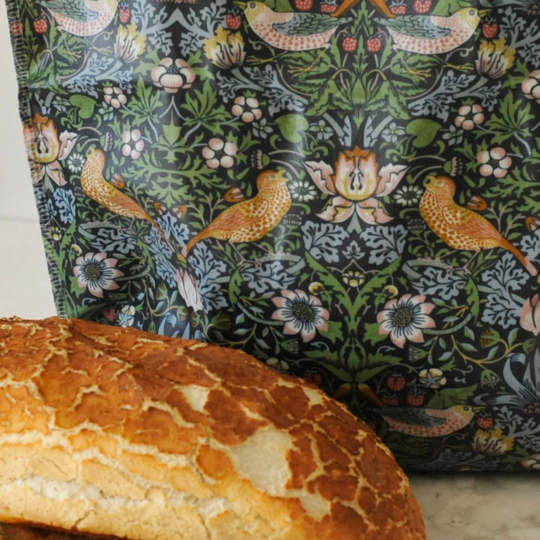 THE Bread Bag - William Morris Strawberry Thief